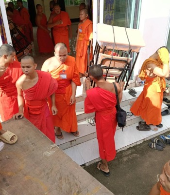 ชุดนักเรียนมัธยม มอก.ระดับ 5-6 จัดส่งที่ โรงเรียนพระปริยัติธรรมแผนกสามัญศึกษาวัดดอนไชย จ.พะเยา