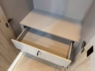 ชุดห้องนอน Kaira 200 ซม. (3 ชิ้น)