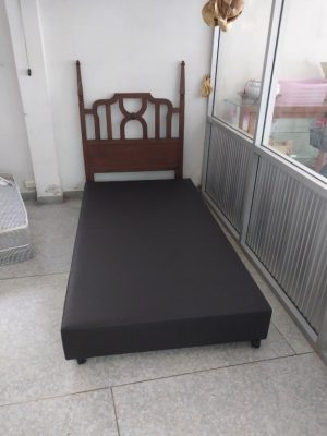 ฐานรองเตียงไม่มีหัว