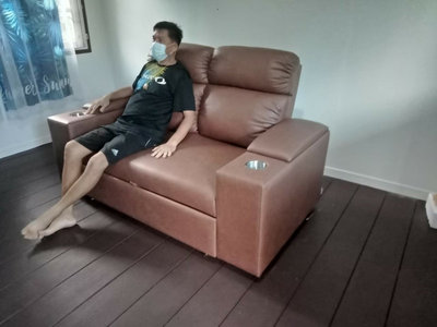 sofa jonny