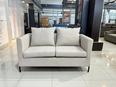 Sofa Latin