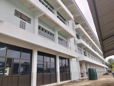 โต๊ะปฎิบัติการวิทยาศาสตร์ 2 ชั้น ส่ง โรงเรียนบ้านท่าโสม ต.ศรีสำราญ อ.น้ำโสม จ.อุดรธานี
