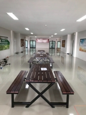 โต๊ะโรงอาหารขา X ไม้สนนอก
