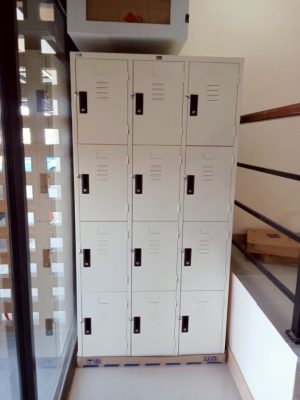 ตู้ล็อคเกอร์ 12 ประตู รุ่น LK-12