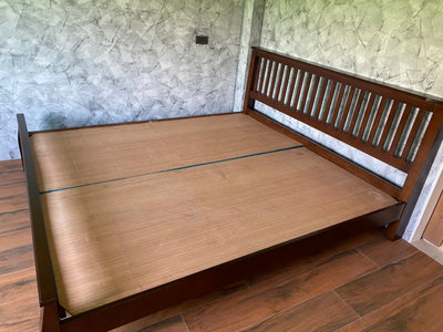 เตียงนอนไม้ยางพารา รุ่น ALONSO