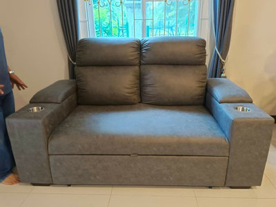 sofa jonny